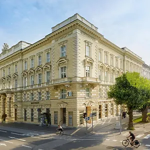 Hyperion 5*, Salzburgo Austria