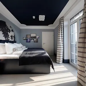 https://the-maximilian-hotel-by-heymcollections.saalbachhinterglemmhotels.com