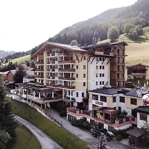 Familienresort Ellmauhof 4*, Saalbach-Hinterglemm Austria