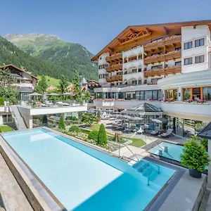 https://trofana-royal.ischgl-hotels.net